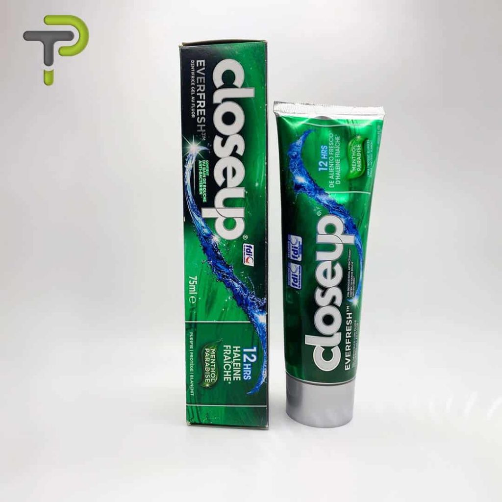 Dentifrice Closeup EverfreshTM 75ml rince-bouche antibactérien pour des dents purifiées et une haleine fraîche jusqu'à 12 heures.