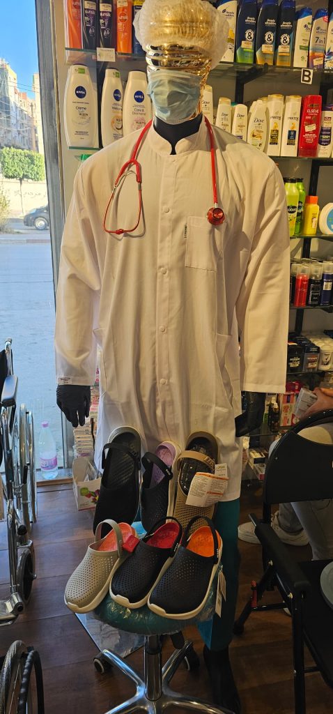 Pack Professionnel : Blouse Médicale + Sabots Crocs pharmacie dz